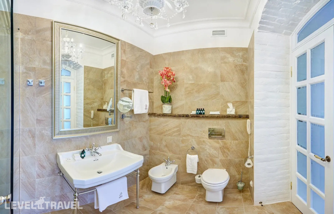 фотографии номера Люкс (две односпальные кровати) отеля Rossi Boutique Hotel & Spa в Россия(Центральный район) - фото №4