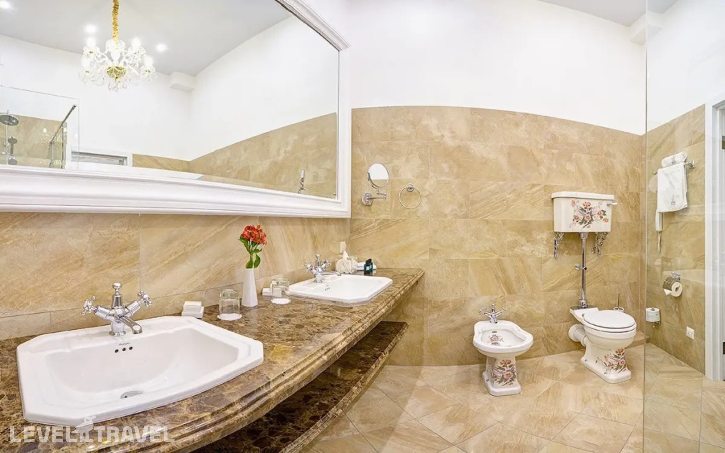 фотографии номера Люкс (две односпальные кровати) отеля Rossi Boutique Hotel & Spa в Россия(Центральный район) - фото №8