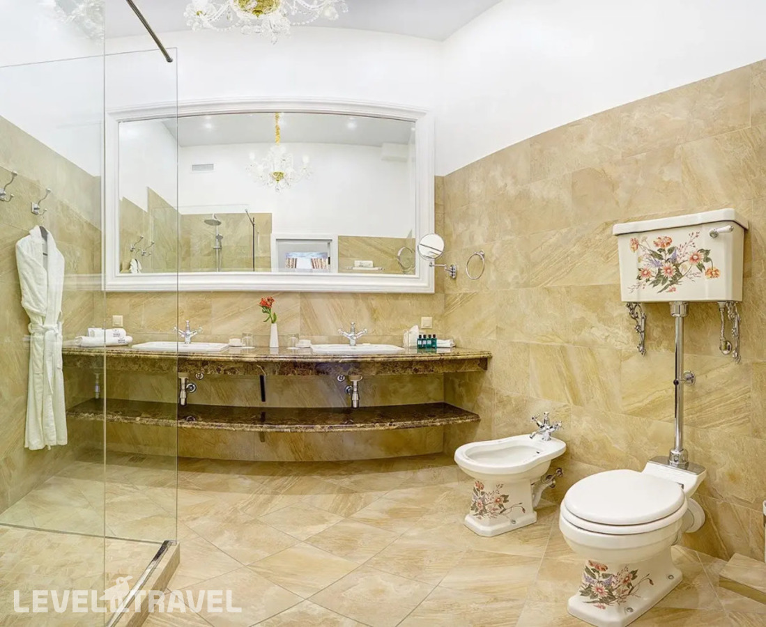 фотографии номера Люкс (две односпальные кровати) отеля Rossi Boutique Hotel & Spa в Россия(Центральный район) - фото №7