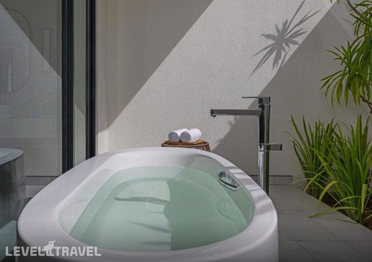 фотографии номера Люкс с бассейном и выходом к пляжу отеля Avani+ Barbarons Seychelles Resort в Сейшелы(о. Маэ) - фото №6
