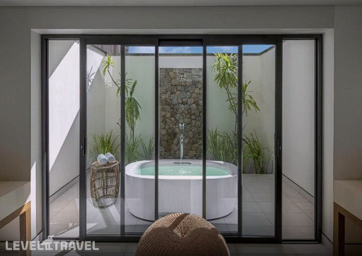 фотографии номера Люкс с бассейном и выходом к пляжу отеля Avani+ Barbarons Seychelles Resort в Сейшелы(о. Маэ) - фото №5