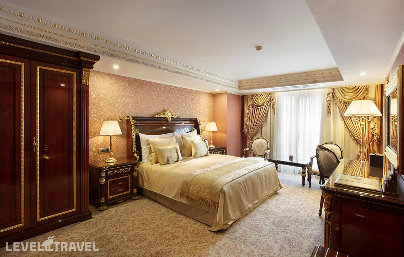 фотографии номера Семейный королевский люкс отеля Ottomans Life Hotel Deluxe в Турция(Фатих) - фото №1