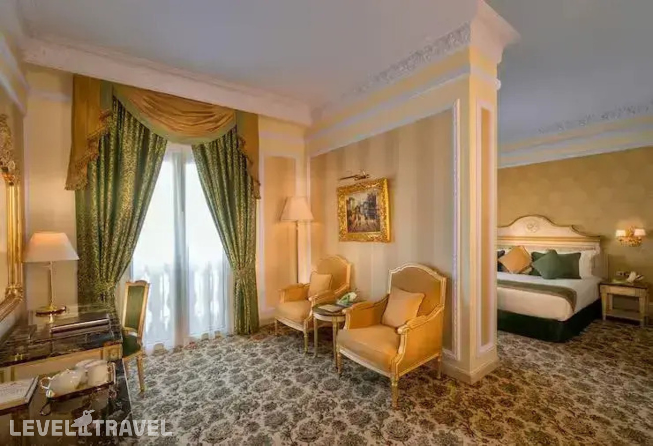фотографии номера Семейный полулюкс отеля Royal Rose Hotel Abu Dhabi в ОАЭ(Абу-Даби) - фото №1