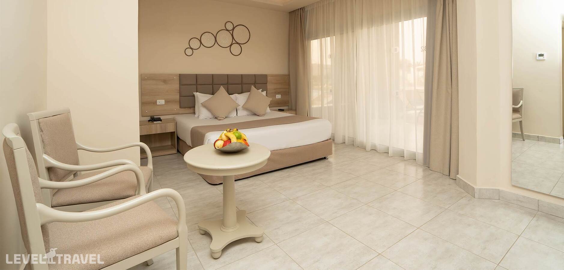 фотографии номера Номер с выходом к бассейну отеля Long Beach Resort Hurghada (Ex. Hilton Long Beach Resort) в Египет(Хургада (город)) - фото №2