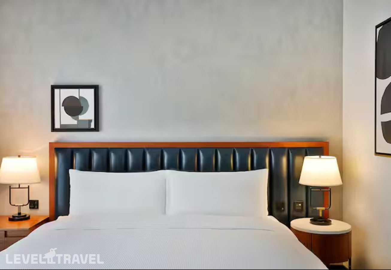 фотографии номера Люкс с видом на Бурдж-Халифа отеля Doubletree By Hilton Dubai M Square Hotel & Residences в ОАЭ(Бар Дубай) - фото №2