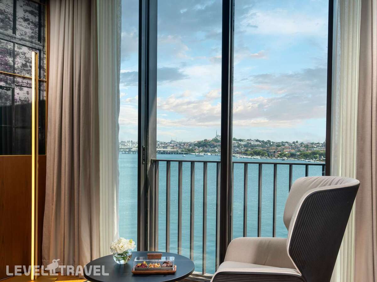 фотографии номера Премиум с видом на море (две односпальные кровати) отеля Rixos Tersane Istanbul в Турция(Бейоглу) - фото №3