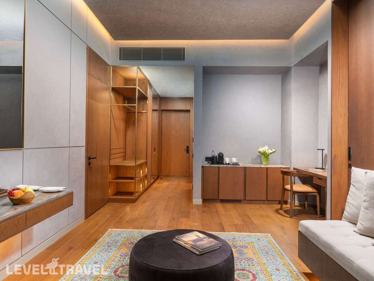фотографии номера Люкс премиум с видом на море отеля Rixos Tersane Istanbul в Турция(Бейоглу) - фото №3