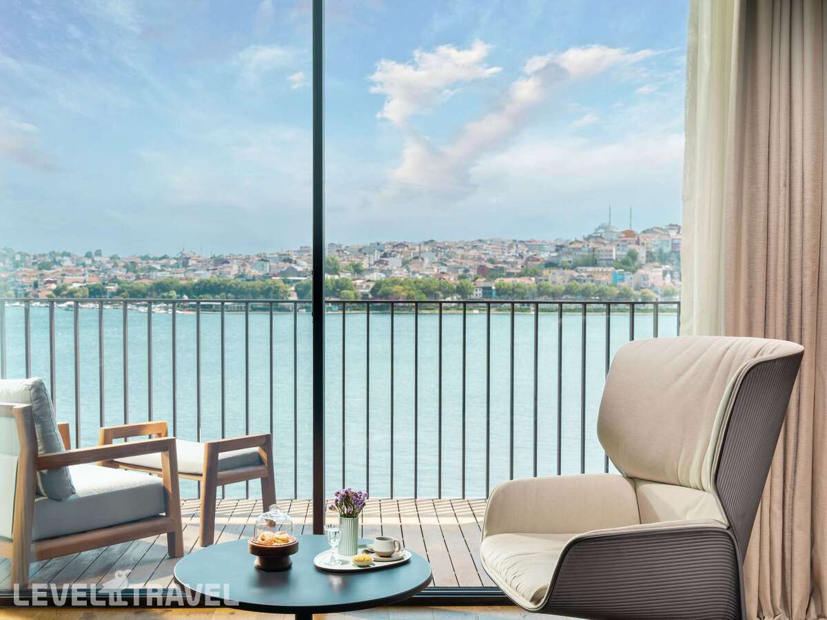 фотографии номера Люкс премиум с террасой отеля Rixos Tersane Istanbul в Турция(Бейоглу) - фото №2