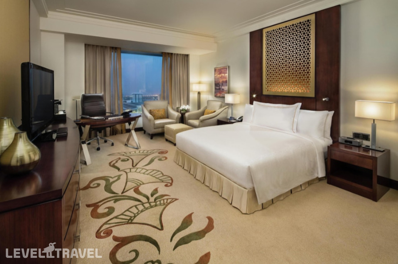 фотографии номера Делюкс с видом на город отеля Conrad Dubai (Ex. Conrad Dubai By Hilton) в ОАЭ(Дубай Джумейра) - фото №8