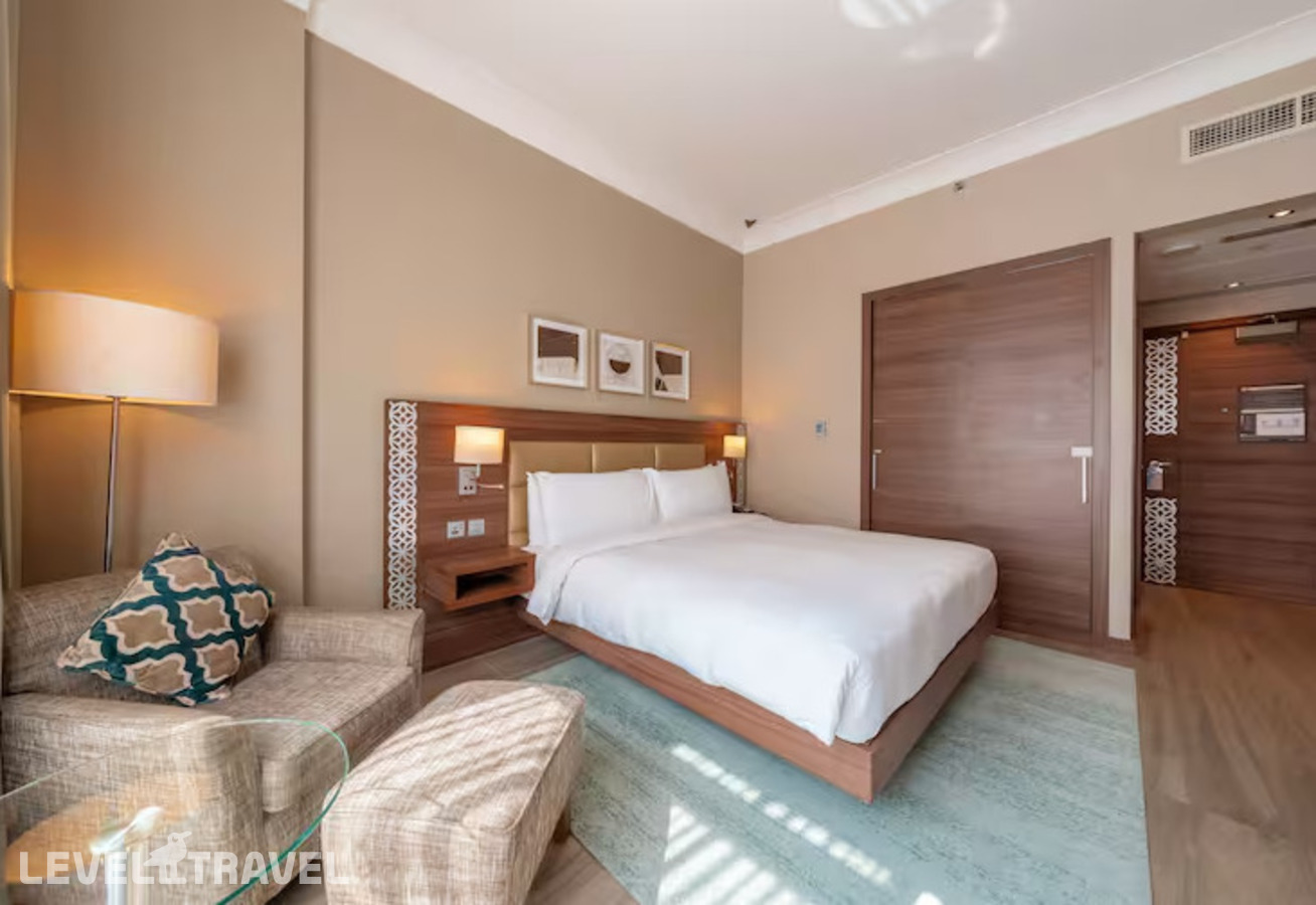 фотографии номера Делюкс с видом на город отеля Conrad Dubai (Ex. Conrad Dubai By Hilton) в ОАЭ(Дубай Джумейра) - фото №3