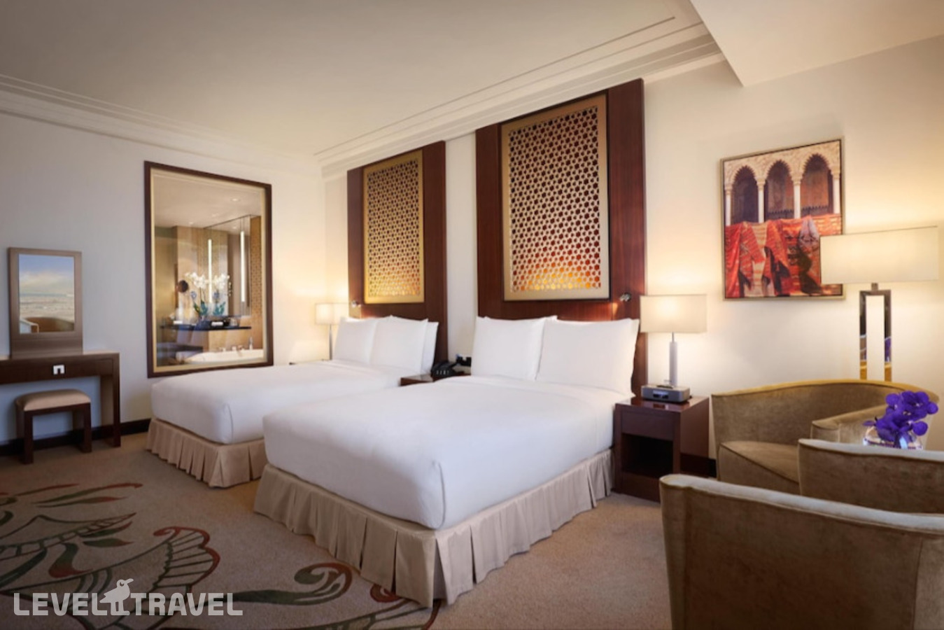 фотографии номера Делюкс с видом на город отеля Conrad Dubai (Ex. Conrad Dubai By Hilton) в ОАЭ(Дубай Джумейра) - фото №10