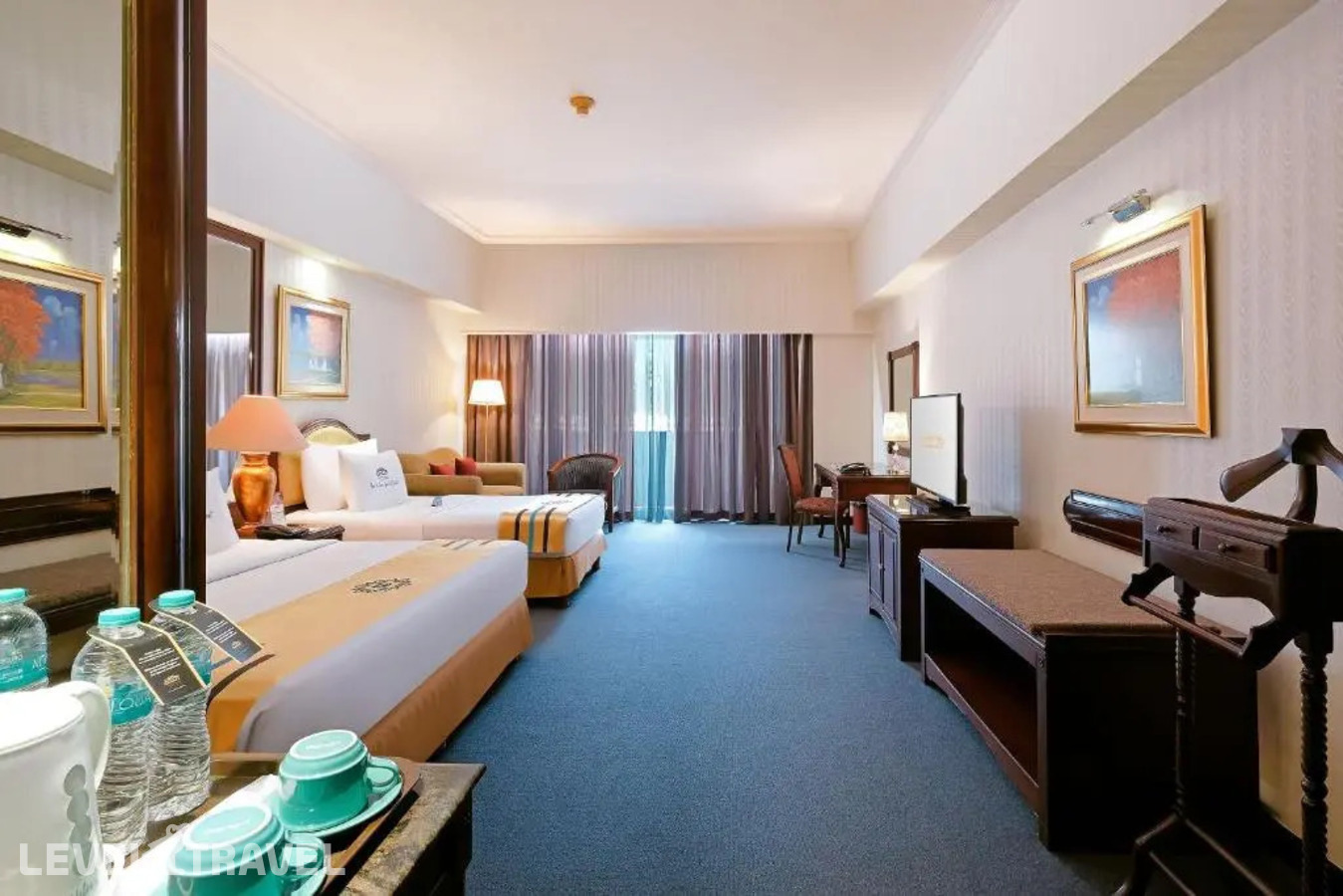 фотографии номера Номер Deluxe Executive отеля Sunlake Waterfront Resort And Convention в Индонезия(Джакарта) - фото №4