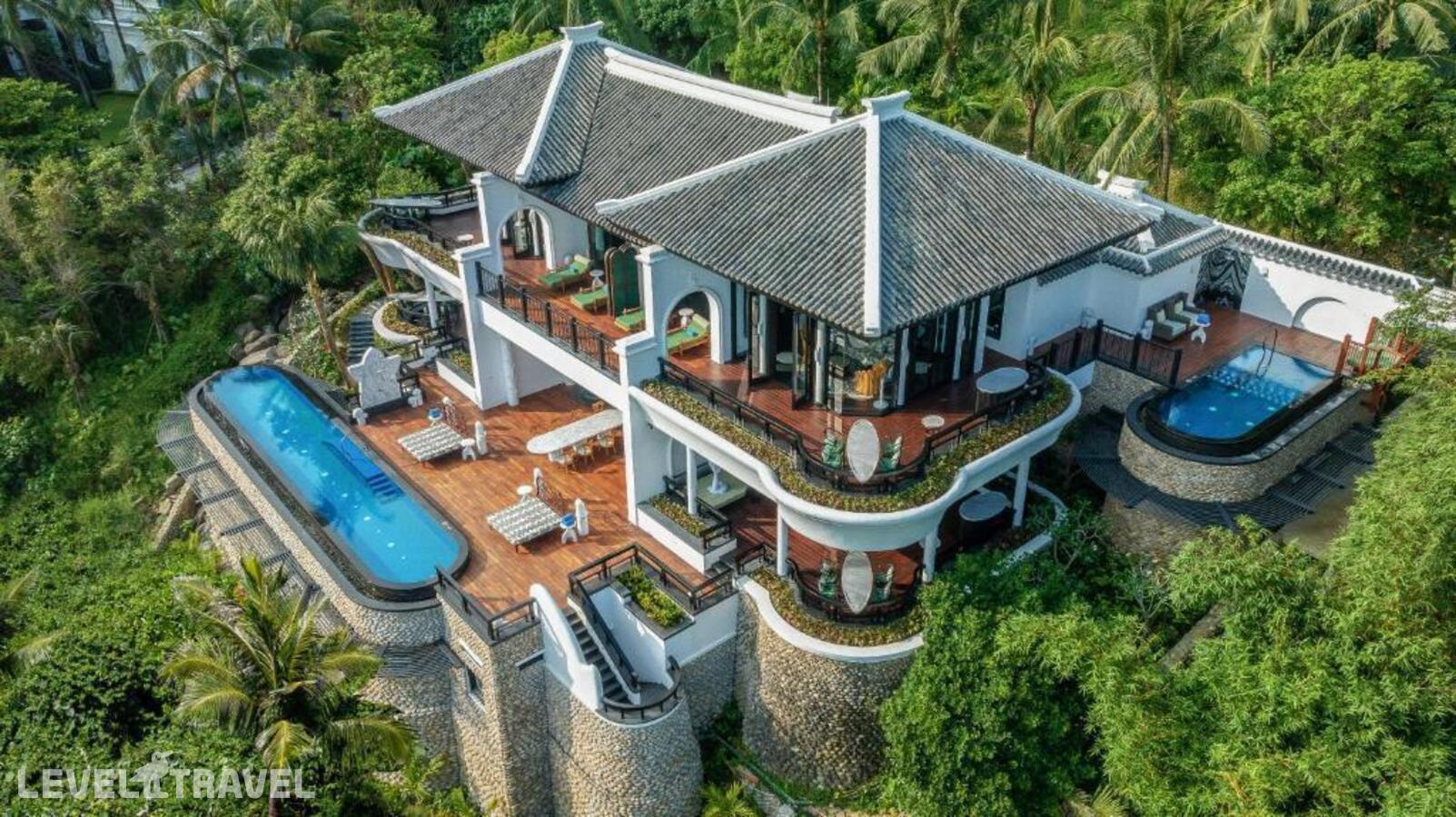 фотографии номера Вилла с частным бассейном (4 спальни) отеля Intercontinental Danang Sun Peninsula Resort в Вьетнам(Дананг) - фото №1