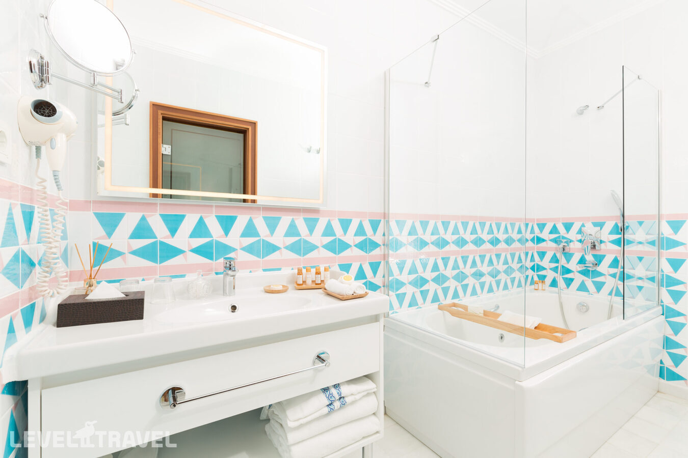 фотографии номера Трехместный улучшенный отеля Lalahan Hotel в Турция(Фатих) - фото №2