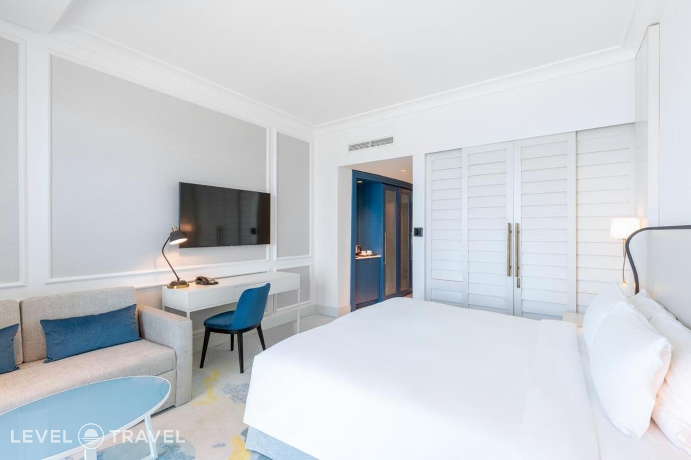 фотографии номера Клубный с боковым видом на море отеля Sofitel Dubai Jumeirah Beach в ОАЭ(Дубай Марина) - фото №1