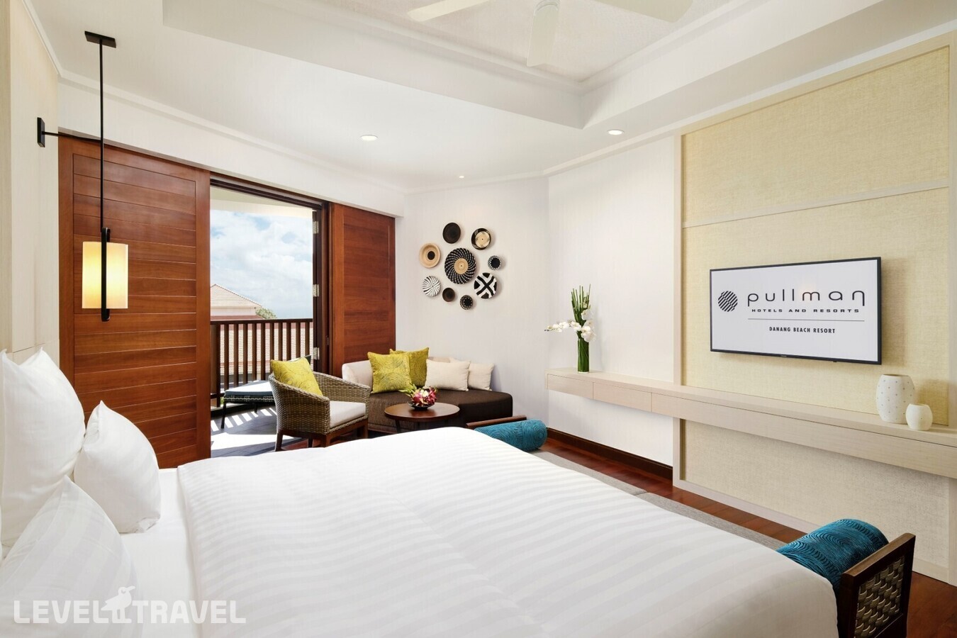 фотографии номера Делюкс с частичным видом на океан отеля Pullman Danang Beach Resort (Ex. Lifestyle Resort) в Вьетнам(Дананг) - фото №1