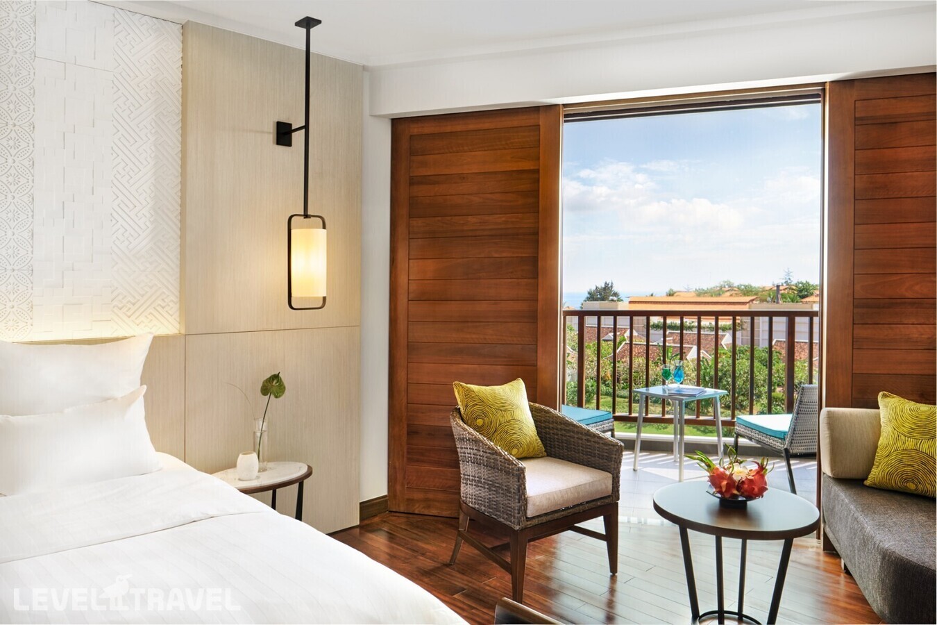 фотографии номера Делюкс с частичным видом на океан отеля Pullman Danang Beach Resort (Ex. Lifestyle Resort) в Вьетнам(Дананг) - фото №4