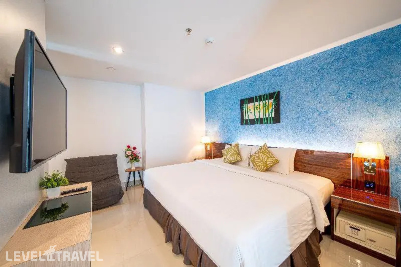 фотографии номера Люкс роскошный отеля Royal Prince Resort Pattaya в Таиланд(Пратамнак) - фото №3