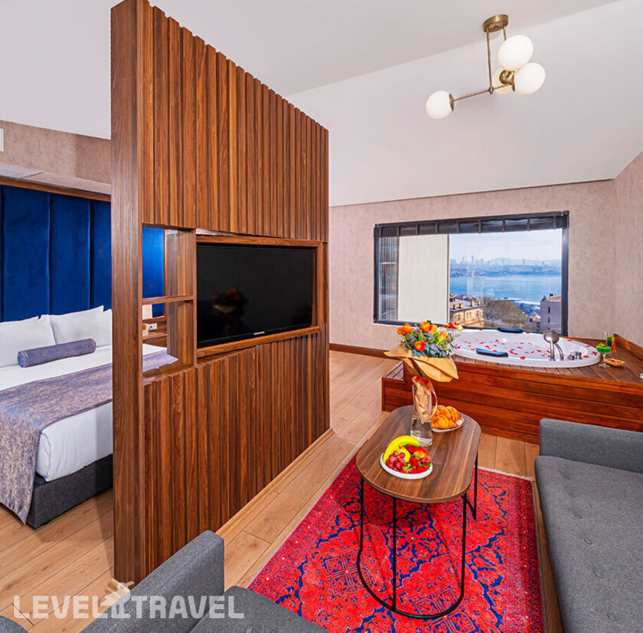 фотографии номера Люкс с видом на Босфор с балконом отеля Ring Stone Hotels Bosphorus в Турция(Бейоглу) - фото №4