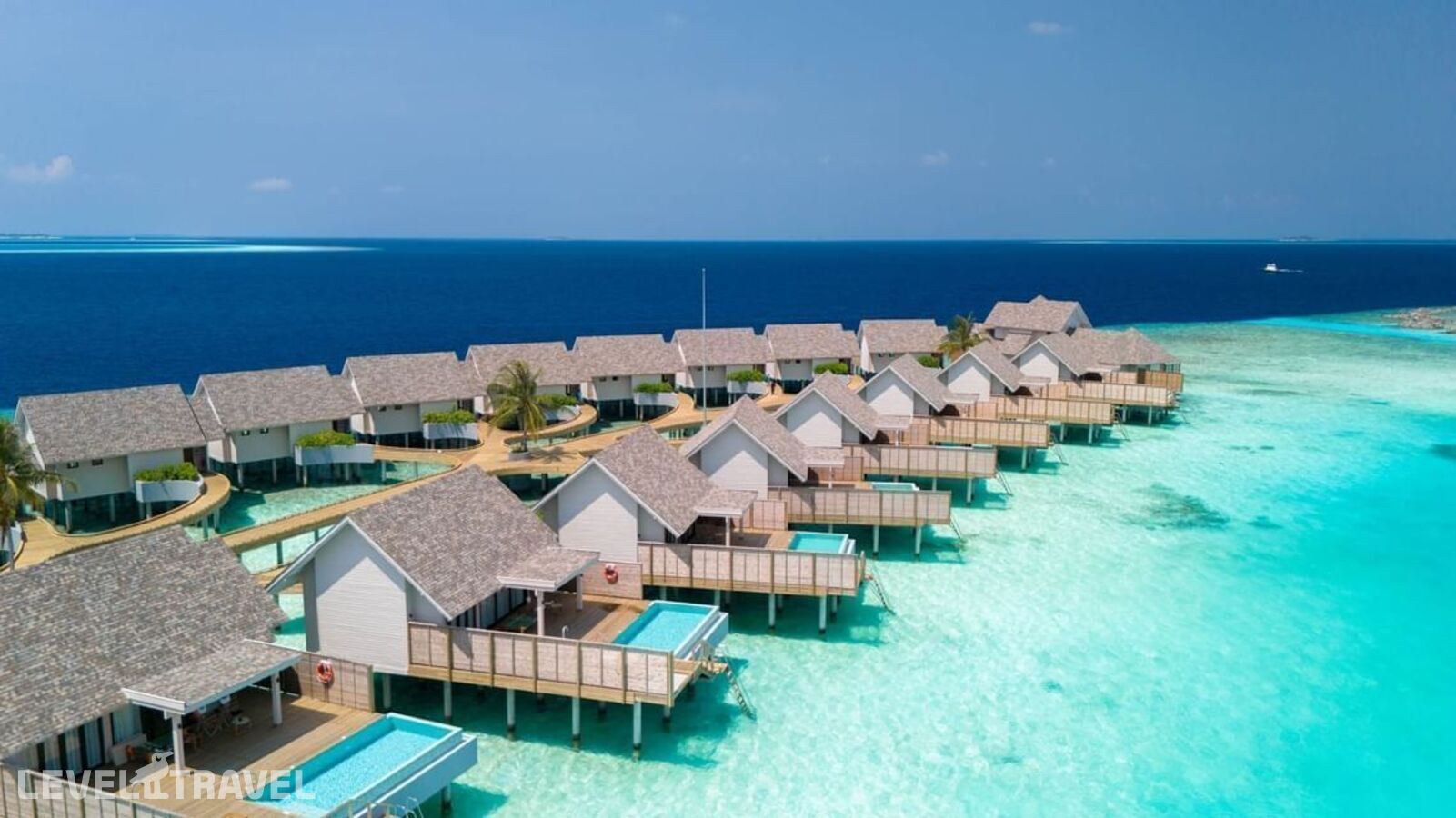 фотографии номера Вилла над водой с видом на лагуну отеля Ananea Madivaru Maldives в Мальдивы(Северный Ари Атолл) - фото №4