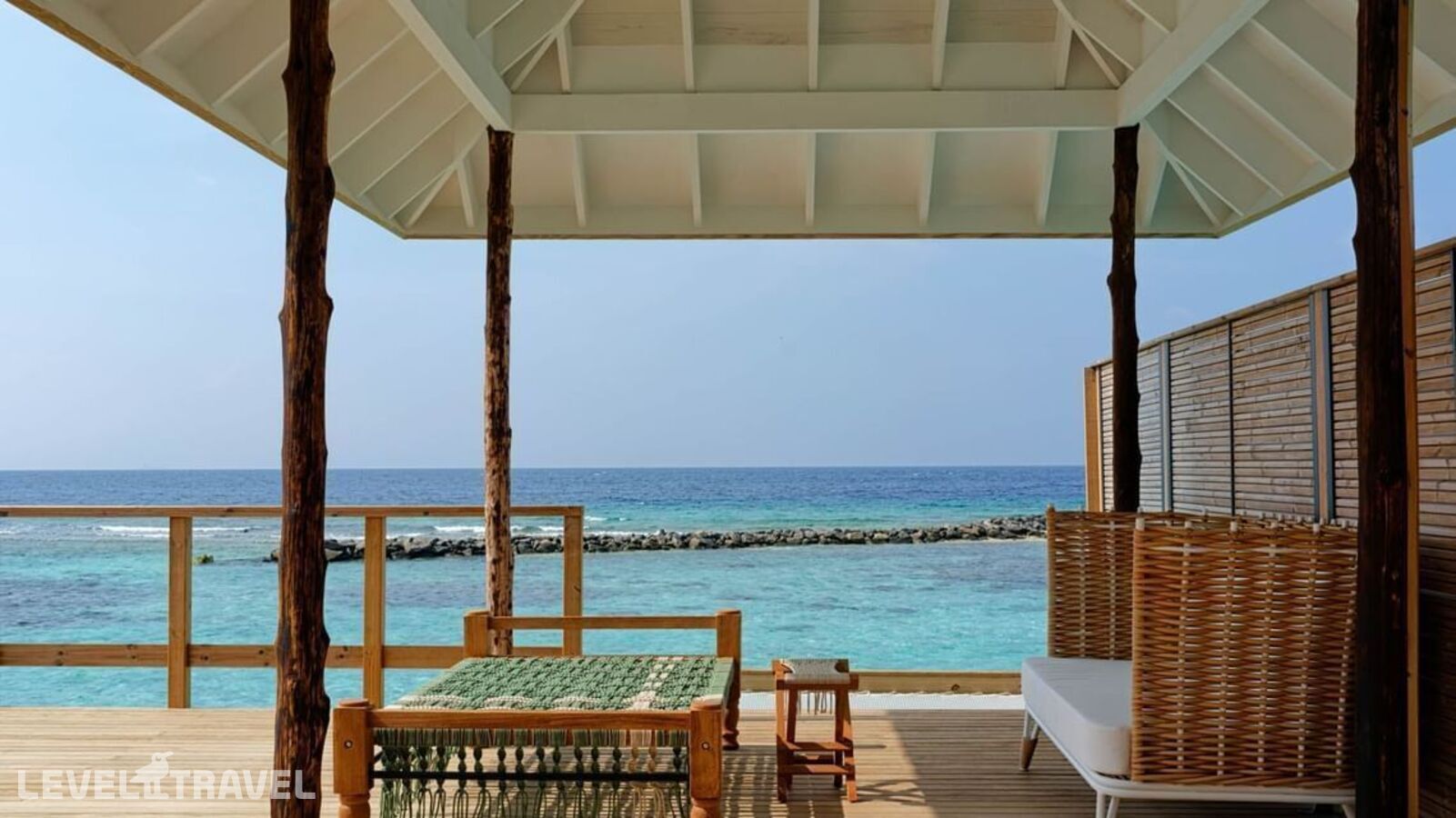 фотографии номера Вилла делюкс над водой отеля Ananea Madivaru Maldives в Мальдивы(Северный Ари Атолл) - фото №9