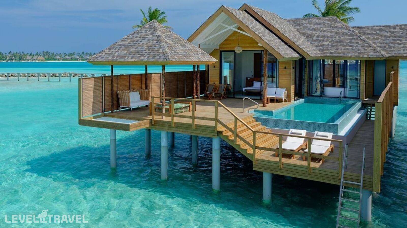 фотографии номера Вилла делюкс над водой отеля Ananea Madivaru Maldives в Мальдивы(Северный Ари Атолл) - фото №1
