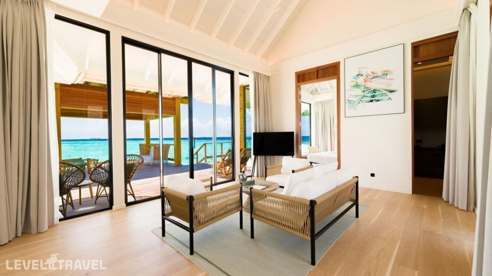 фотографии номера Резиденция над водой (3 спальни) отеля Ananea Madivaru Maldives в Мальдивы(Северный Ари Атолл) - фото №1