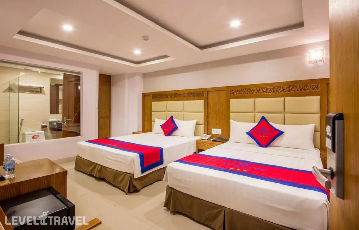 фотографии номера Двухместный номер Standard (без окна) 2 отдельные кровати отеля Sun City Hotel в Вьетнам(Нячанг) - фото №1