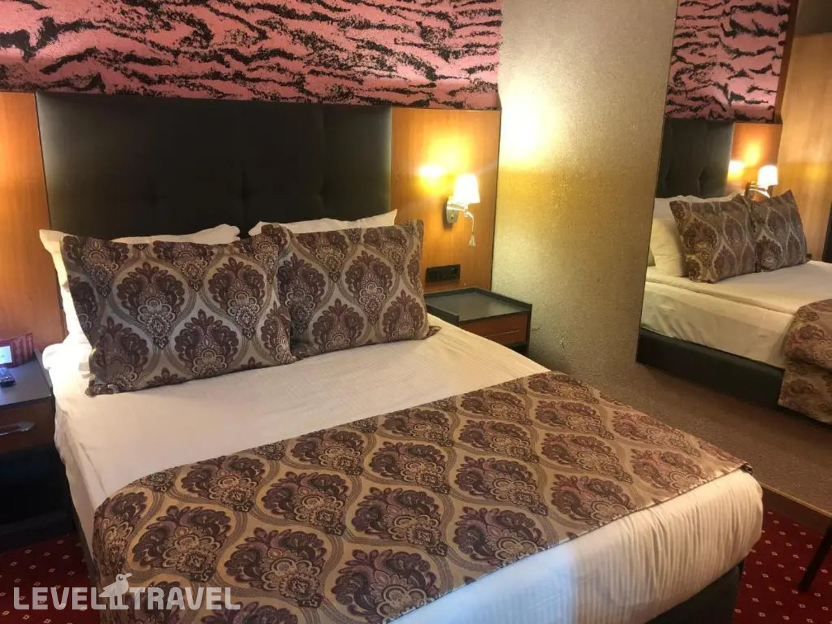 фотографии номера Экономичный номер отеля Euphoria Hotel в Грузия(Батуми) - фото №1