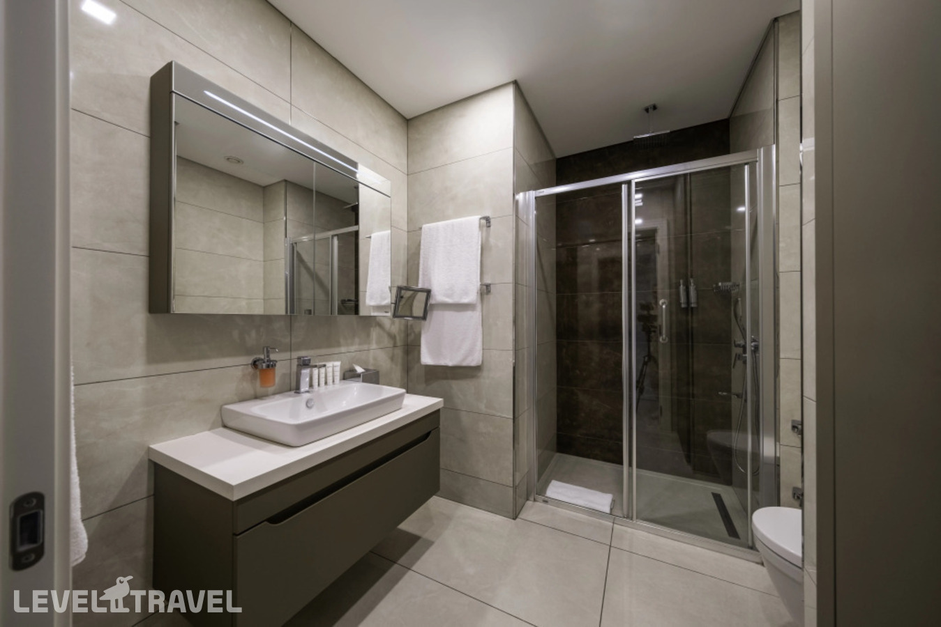 фотографии номера Апартаменты Superior с 3 комнатами отеля Radisson Residences Vadistanbul в Турция(Сарыер) - фото №4