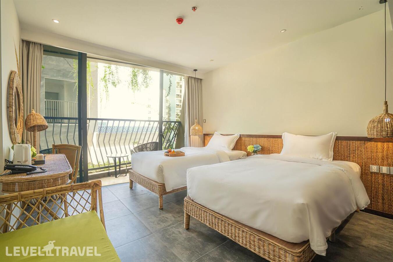 фотографии номера Делюкс с видом на город отеля The Signature Hotel Nha Trang в Вьетнам(Нячанг) - фото №3