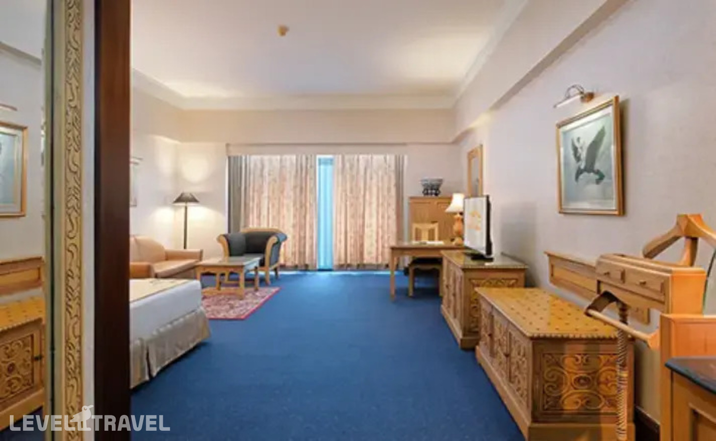 фотографии номера Двухместный люкс Oriental двуспальная кровать отеля Sunlake Waterfront Resort And Convention в Индонезия(Джакарта) - фото №1