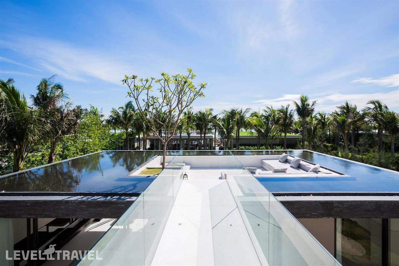 фотографии номера Вилла Wave напротив пляжа (3 спальни) отеля Naman Retreat Danang в Вьетнам(Дананг) - фото №7