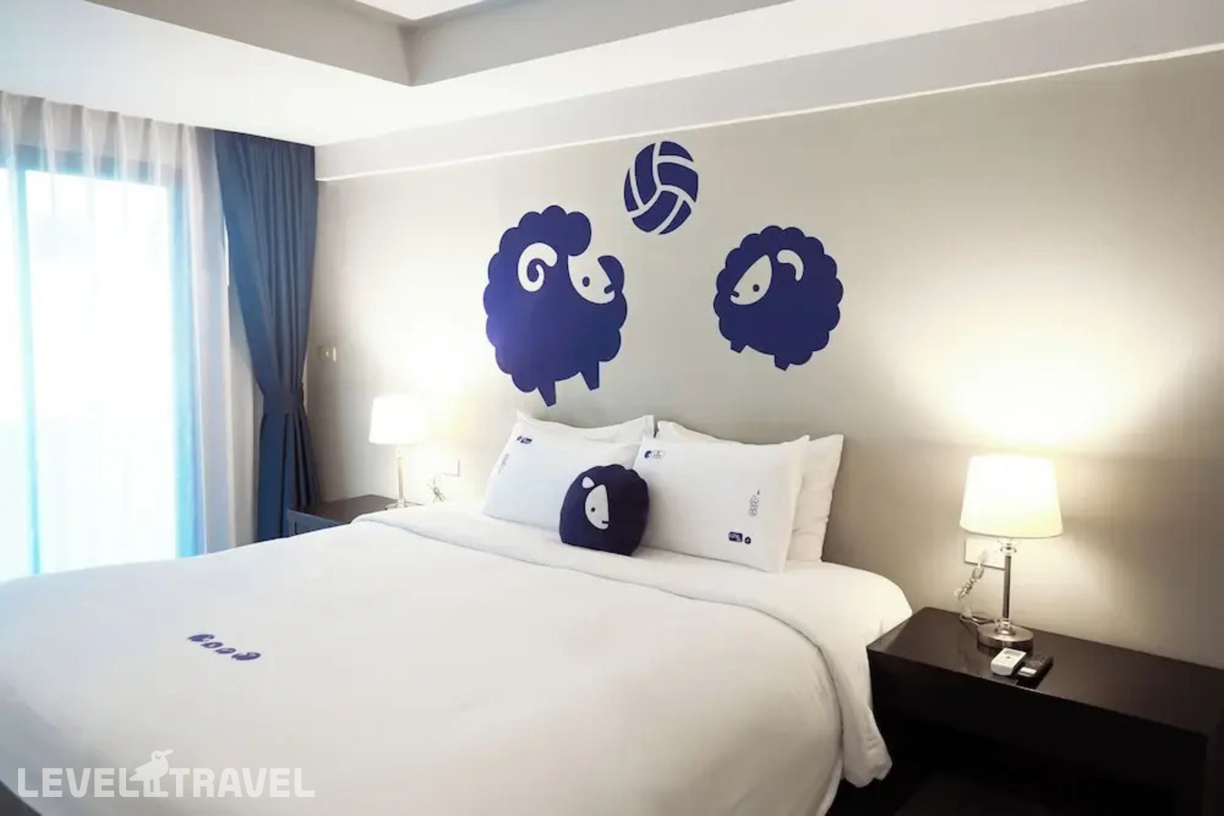 фотографии номера Двухместный номер Koko Couple двуспальная кровать отеля Kokotel Phuket Patong (Ex. White Sand Resortel) в Таиланд(Патонг Бич) - фото №2