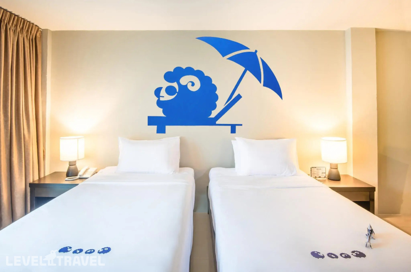 фотографии номера Двухместный номер Koko Mate 2 отдельные кровати отеля Kokotel Phuket Patong (Ex. White Sand Resortel) в Таиланд(Патонг Бич) - фото №1