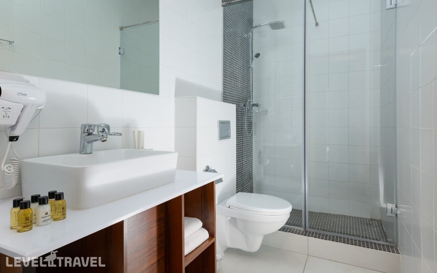 фотографии номера Полулюкс в таунхаусе отеля Beton Brut All Inclusive & Spa Anapa Miracleon в Россия(Анапа-центр) - фото №2