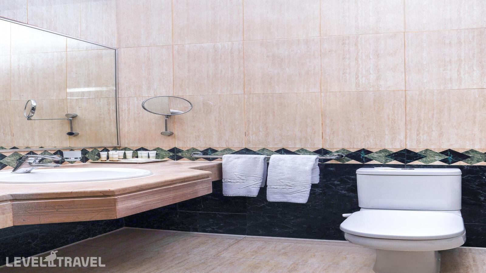 фотографии номера Представительский роскошный люкс отеля Triumph Plaza Hotel в Египет(Каир) - фото №5