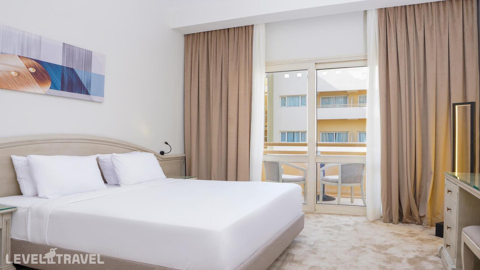 фотографии номера Представительский роскошный люкс отеля Triumph Plaza Hotel в Египет(Каир) - фото №1