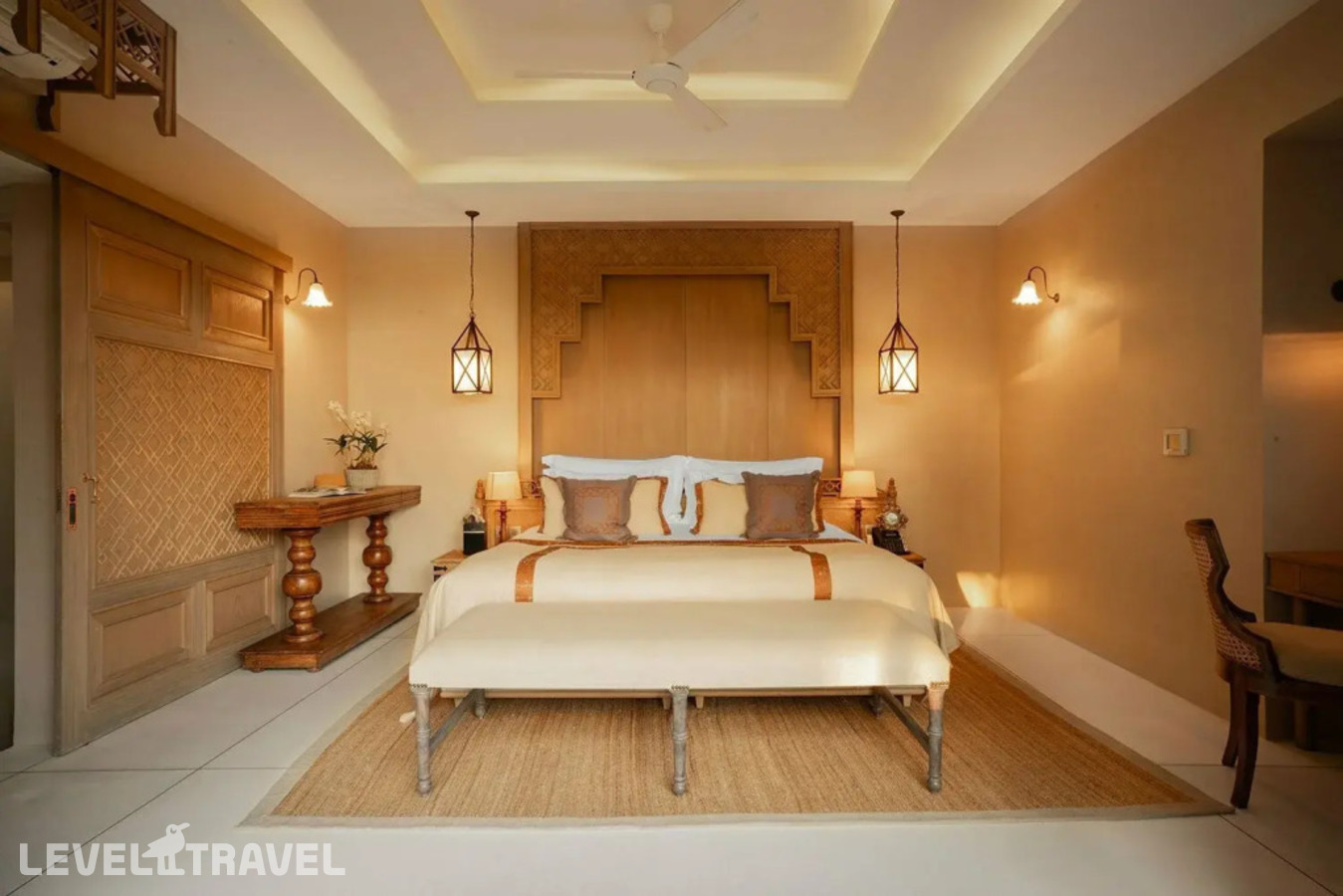 фотографии номера Двухместная вилла Pool Beach двуспальная кровать отеля Devasom Khao Lak Beach Resort & Villas в Таиланд(Као Лак) - фото №3