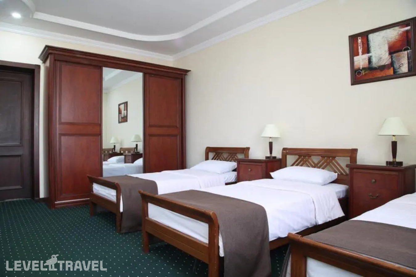 фотографии номера Трехместный номер отеля Grand Nur Hotel в Узбекистан(Ташкент) - фото №1