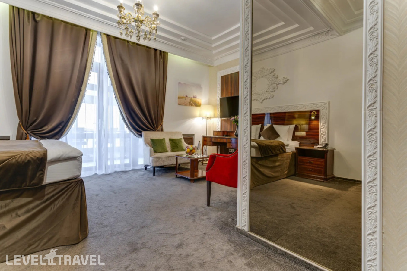 фотографии номера Двухместный люкс with Terrace двуспальная кровать отеля Отель Садовническая в Россия(Центральный административный округ (ЦАО)) - фото №5