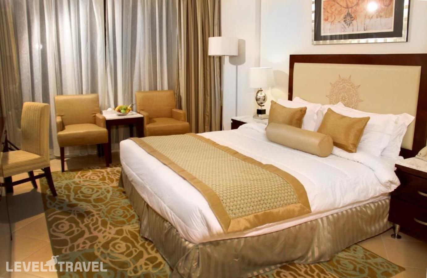 фотографии номера Делюкс с видом на бассейн и море отеля Tolip Hotel Alexandria в Египет(Александрия) - фото №2