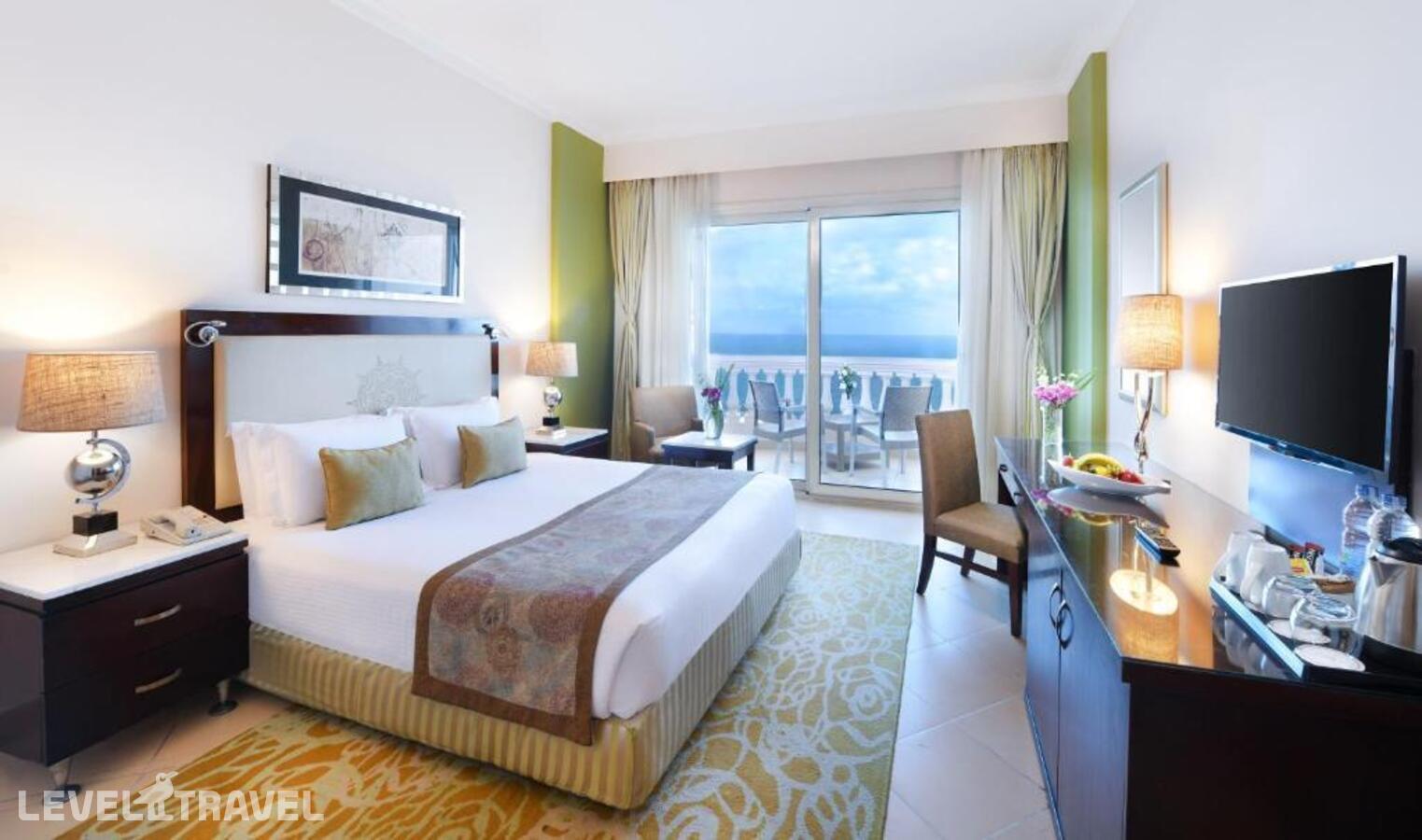 фотографии номера Делюкс с видом на море отеля Tolip Hotel Alexandria в Египет(Александрия) - фото №1