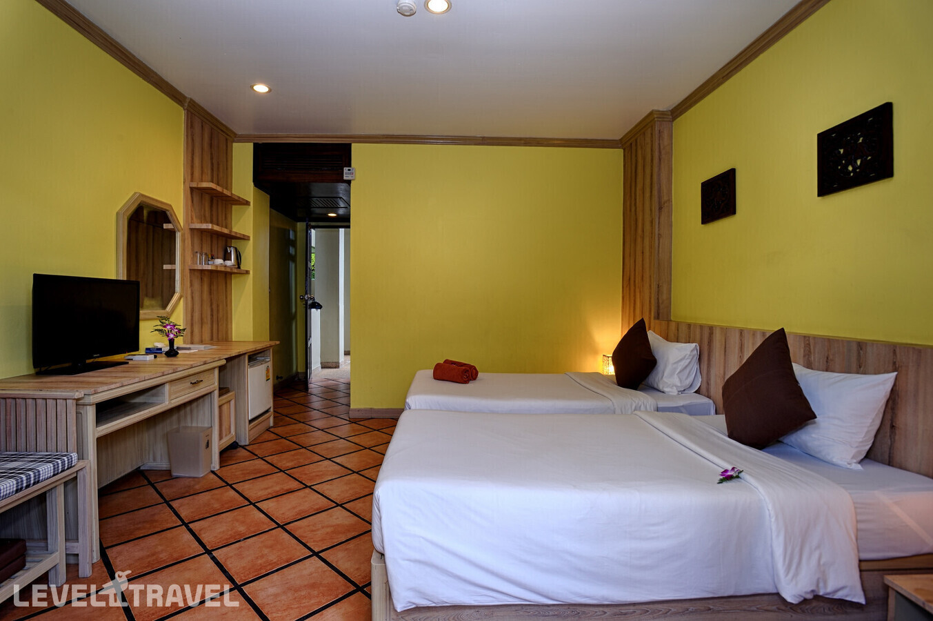 фотографии номера Улучшенный с видом на город отеля Phuket Island View Hotel в Таиланд(Карон Бич) - фото №3