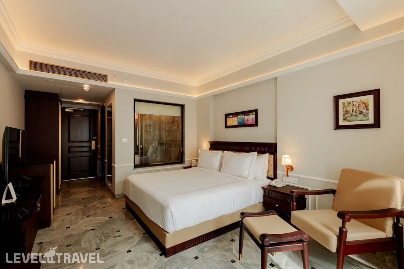 фотографии номера Делюкс с видом на бассейн отеля Ramada By Wyndham Goa Vagator в Индия(Вагатор) - фото №4