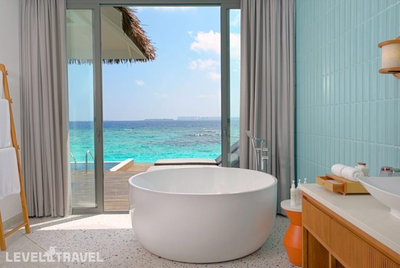 фотографии номера Вилла на воде с бассейном отеля Dusit D2 Feydhoo Maldives в Мальдивы(Северный Мале Атолл) - фото №4