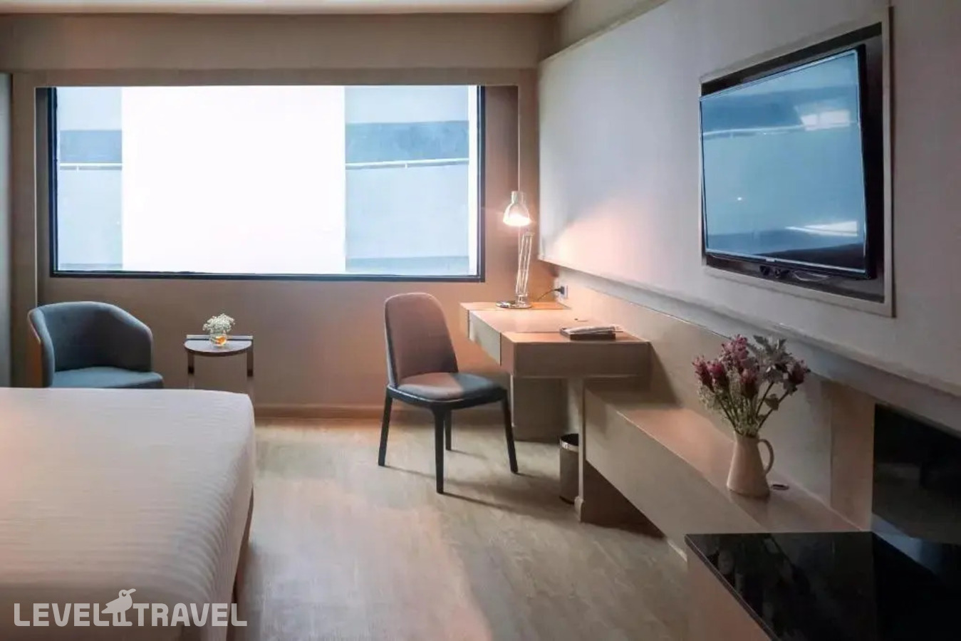 фотографии номера Гранд Делюкс отеля Ramada By Wyndham Bangkok Sukhumvit 11 в Таиланд(Бангкок) - фото №5