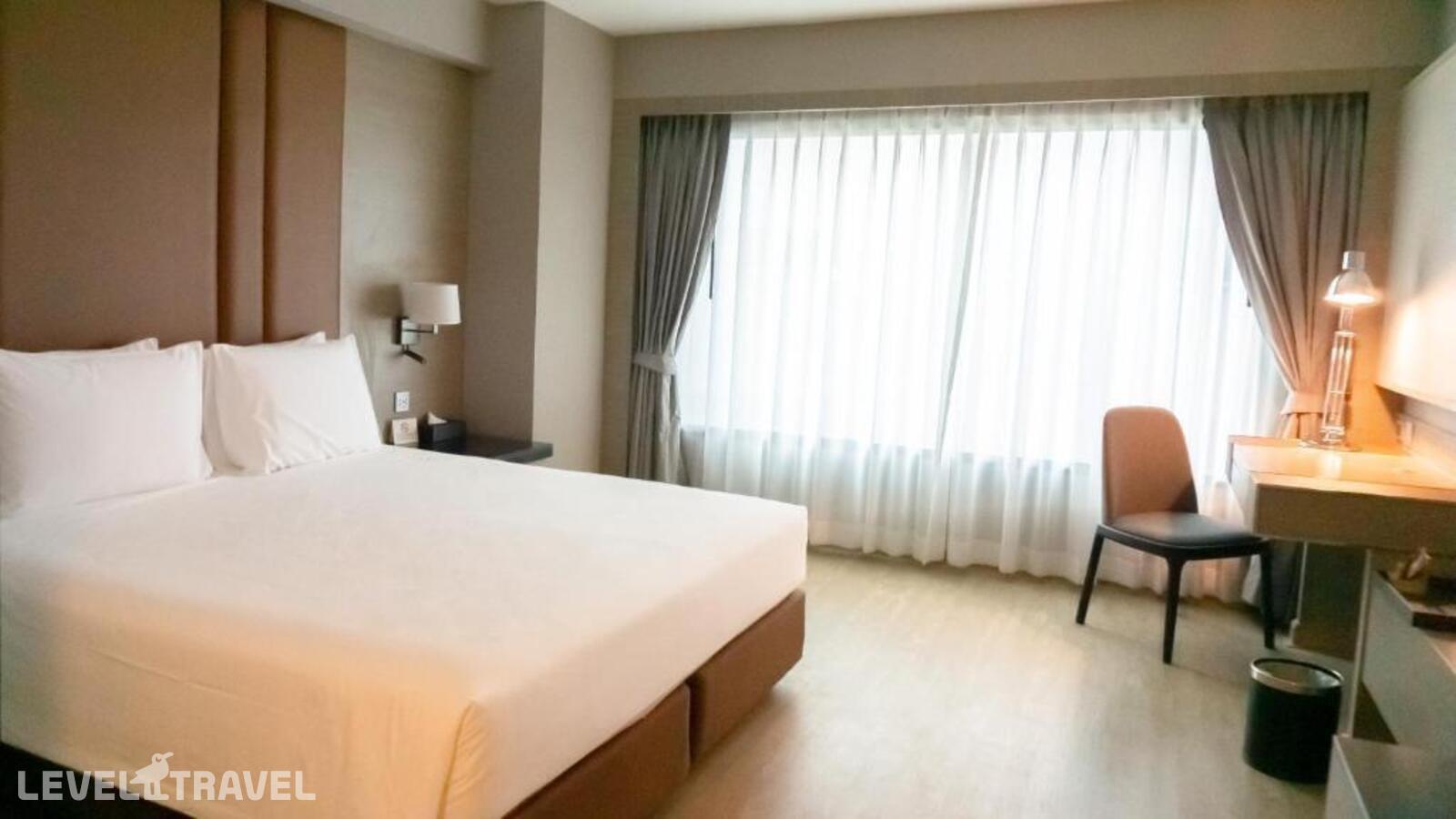 фотографии номера Гранд Делюкс отеля Ramada By Wyndham Bangkok Sukhumvit 11 в Таиланд(Бангкок) - фото №1