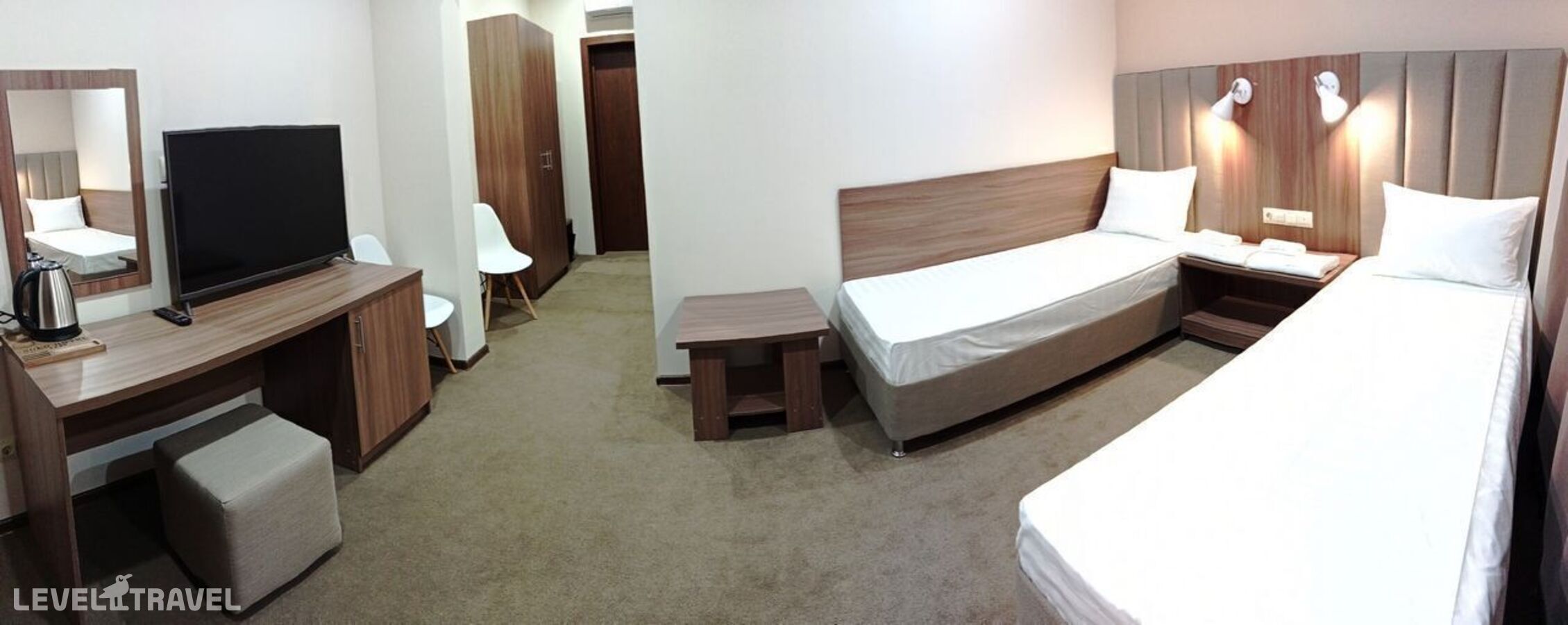 фотографии номера Стандартный с балконом (две односпальные кровати) отеля Solo Hotel в Россия(Лермонтово) - фото №2