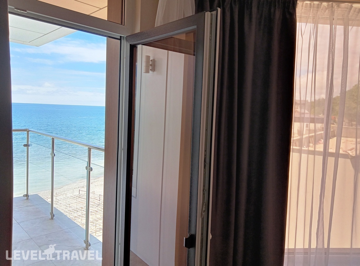 фотографии номера Четырехместный семейный отеля Solo Hotel в Россия(Лермонтово) - фото №5